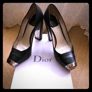 Christian Dior pump